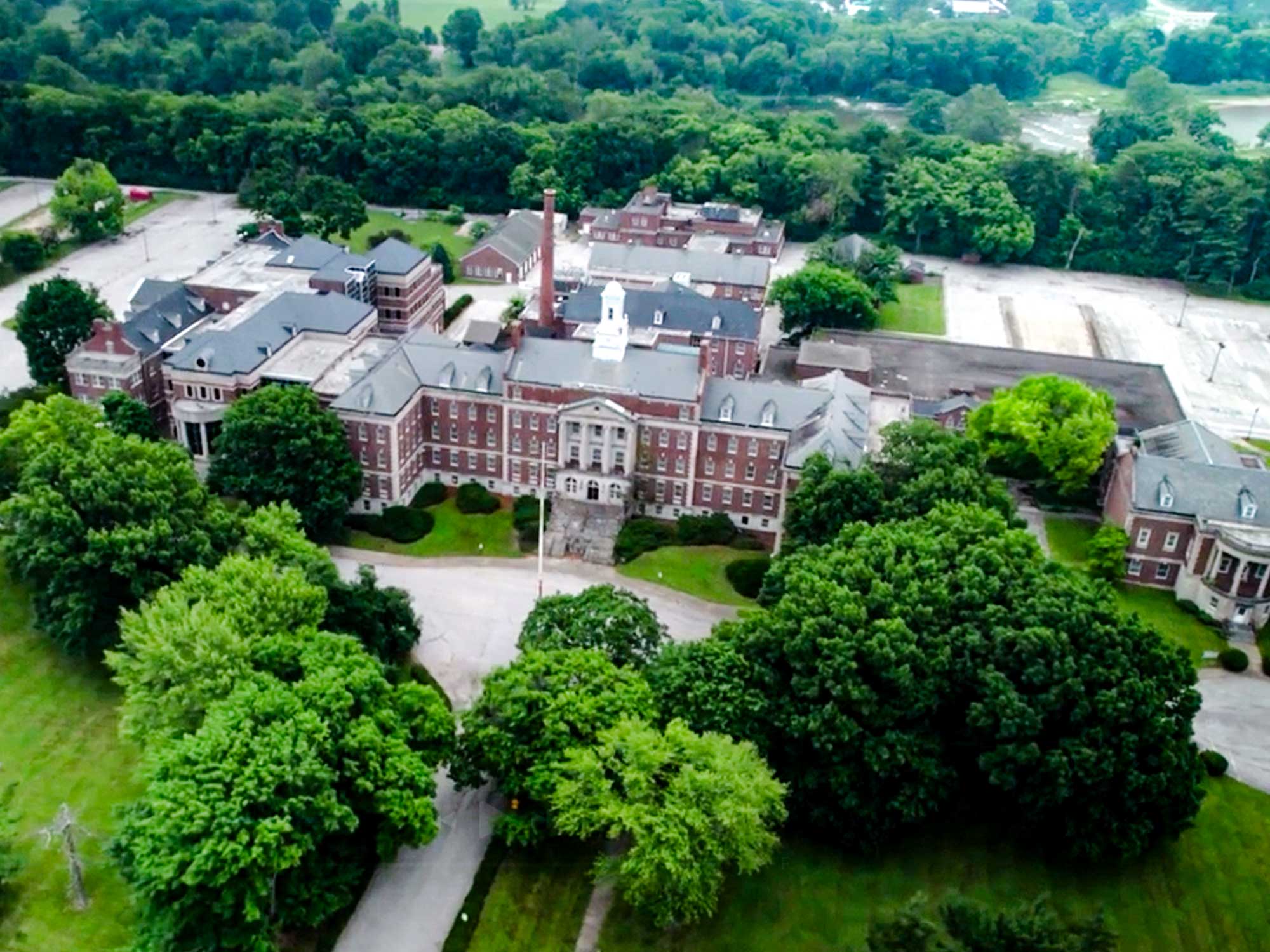 The_Grove_at_Cold_Spring_Hero_Master_2000x1500